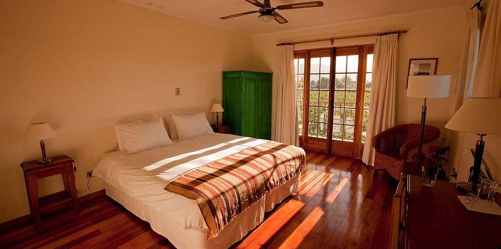 A standard single room at Hotel TerraViña.